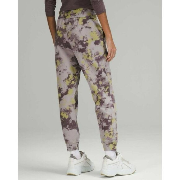 Lululemon Scuba High-Rise Jogger Orbital Tie Dye Mauve Grey Multi Sz 14 EUC - Picture 1 of 7